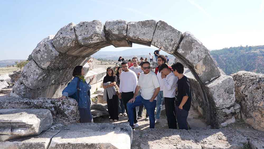 Denizli Buyuksehir Genclere Denizlinin Turizm Hazinelerini Tanitiyor 3