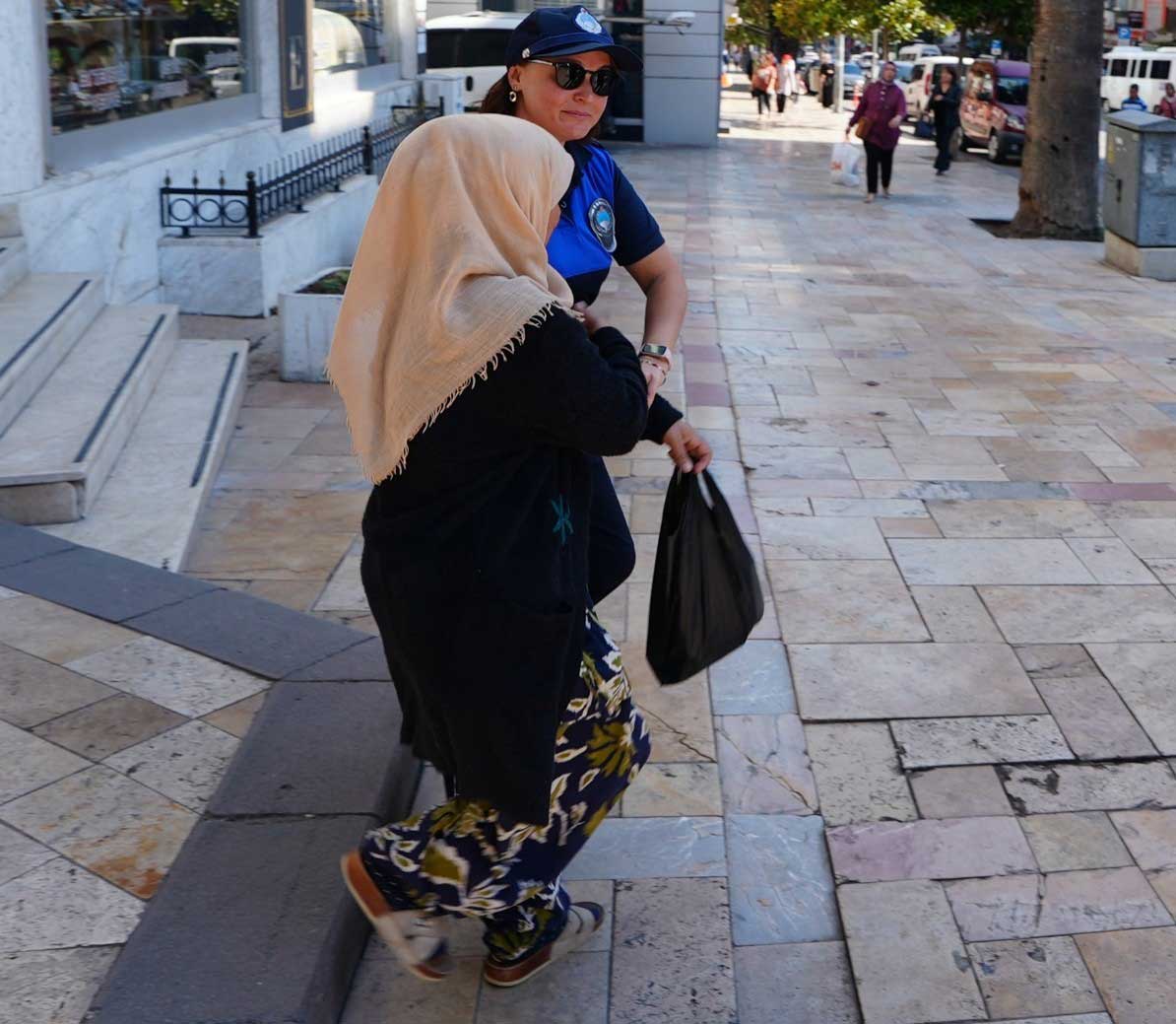 Denizli Dilencilikten Para El Konuldu1