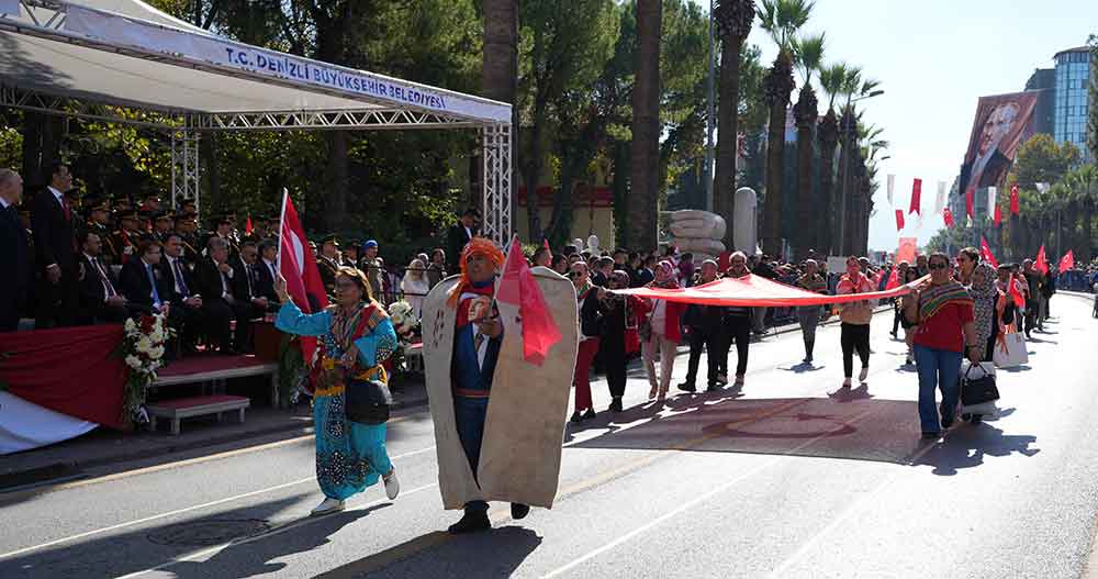 Denizlide Cumhuriyetin 102 Yili Coskuyla Kutlandi 3