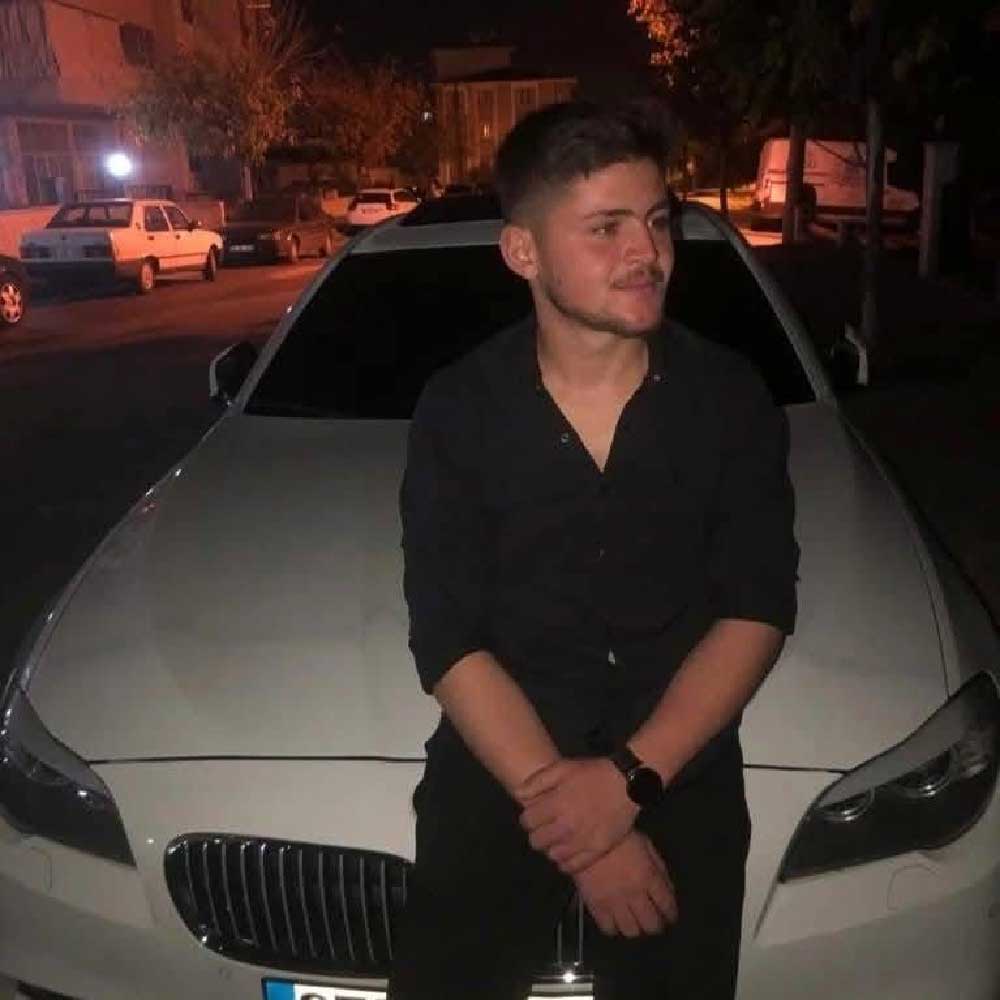 Denizlide Dun Gece Iki Gence Mezar Olan Arac Hurdaya Dondu 3