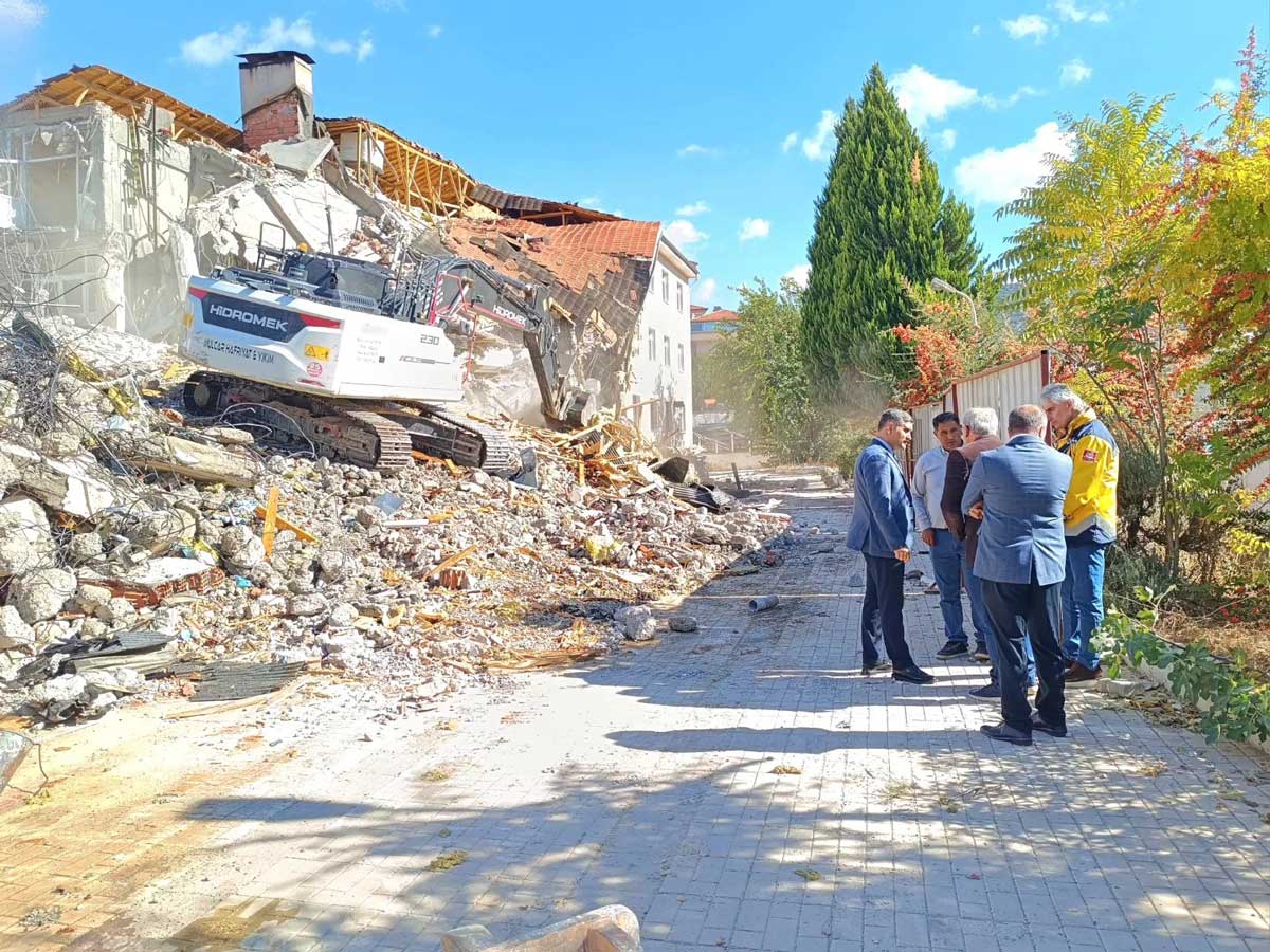 Kale Devlet Hastanesi Yikim Basladi Denizli2