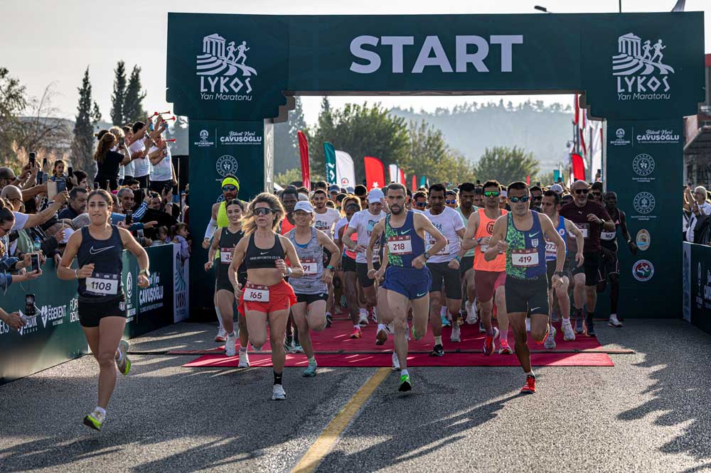 Lykos Yari Maratonu Binlerce Sporcuyu Pamukkalenin Kalbinde Bulusturdu5