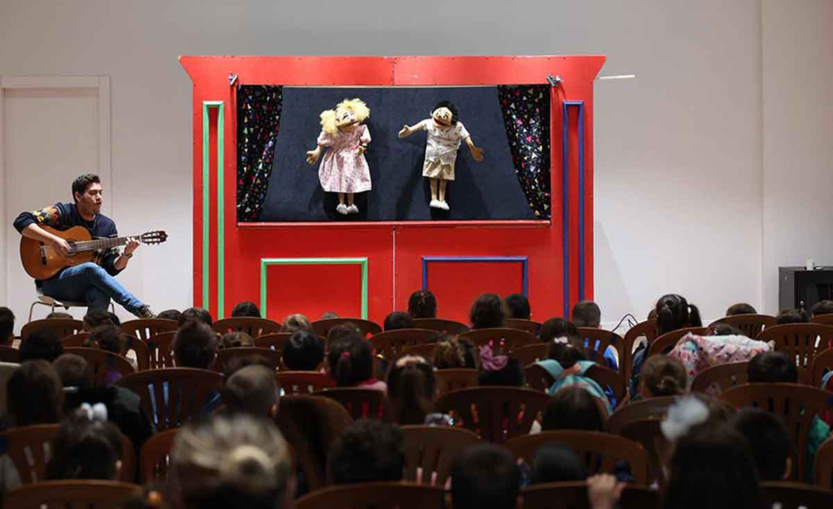 Merkezefendi Belediyesi Kent Tiyatrosu Miniklerin Yuzunu Guldurdu 2