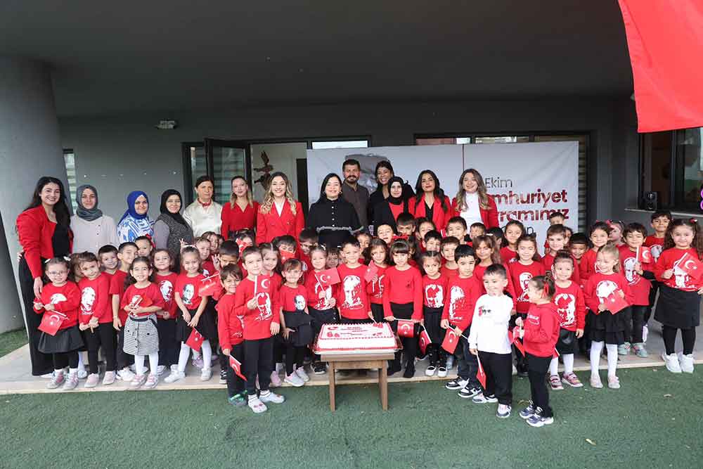 Merkezefendi Belediyesinin Tesislerinde 29 Ekim Coskusu 7Den 70E Yasandi 1