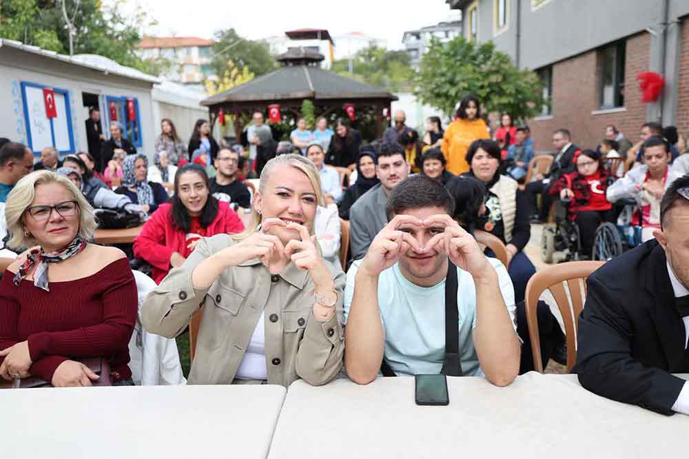 Merkezefendi Belediyesinin Tesislerinde 29 Ekim Coskusu 7Den 70E Yasandi 2