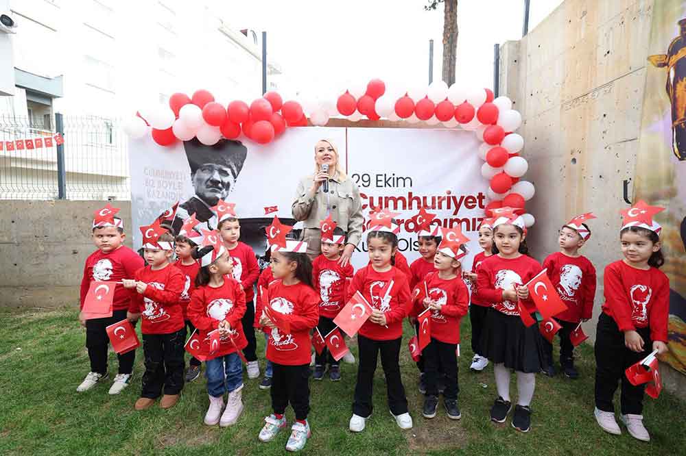 Merkezefendi Belediyesinin Tesislerinde 29 Ekim Coskusu 7Den 70E Yasandi