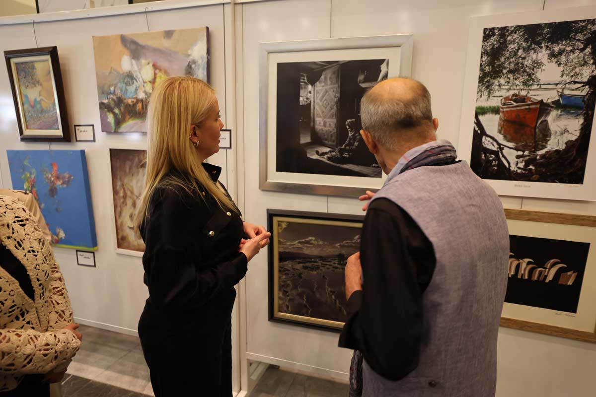 Merkezefendide Celal Gunaydin Resim Kolleksiyonu Sergisi Acildi4