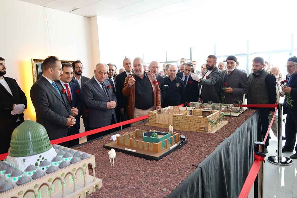 Mukaddes Emanetler Sergisi Dort Gun Boyunca Denizlililerin Ziyaretine Sunulacak 4