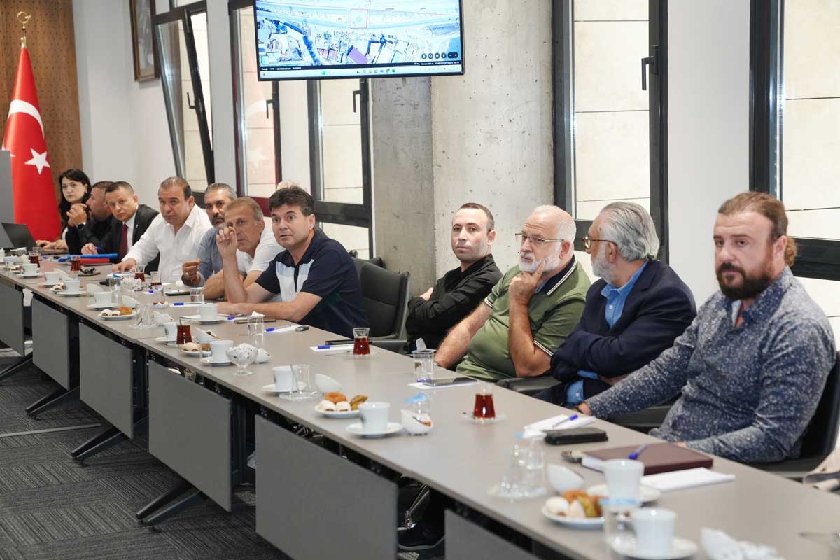 Sanayi Yonetisim Masasi Pinarkentte Sanayicilerle Bulustu5