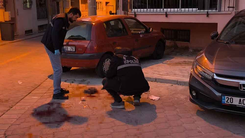 Tartistigi Agabeyini Sokak Ortasinda Bicaklayip Evine Dondu 4