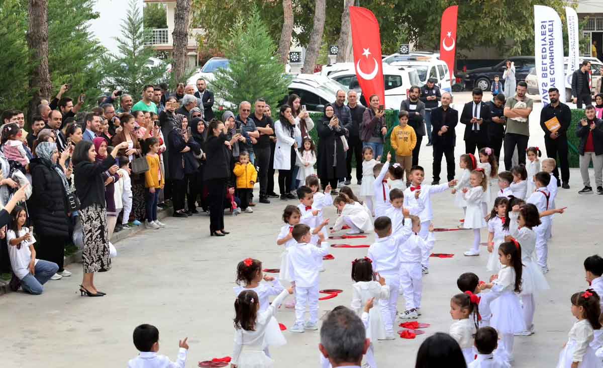 Tavas Belediyesinden Anlamli Cumhuriyet Bayrami Kutlamasi 2