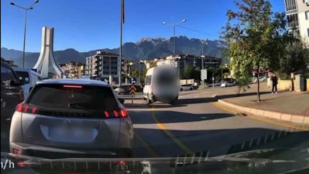 Trafige Girmek Istemeyen Uyanik Suruculer Polisin Radarina Takildi 1