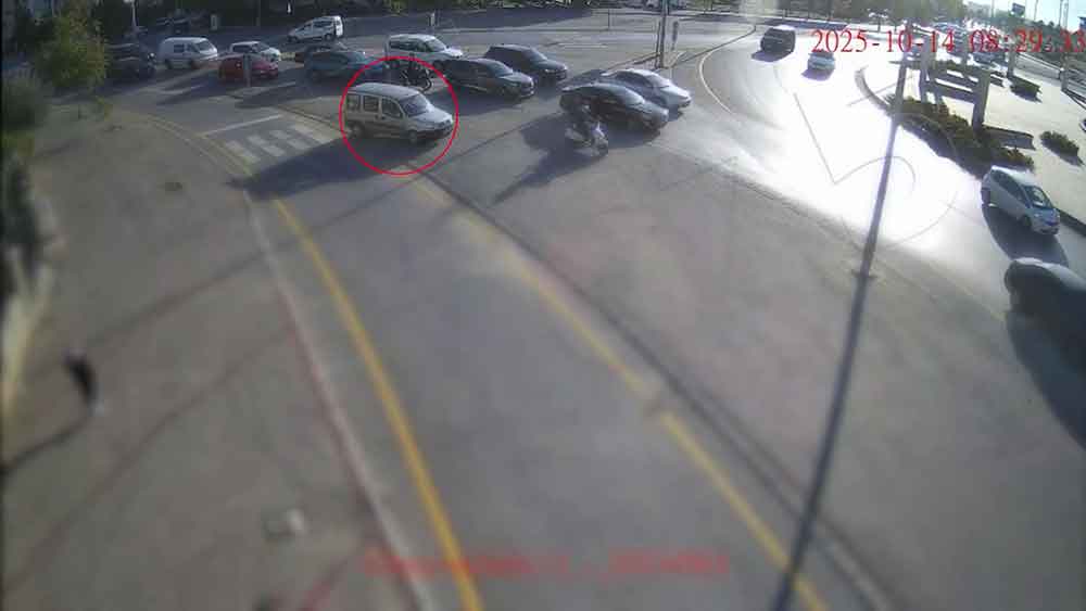 Trafige Girmek Istemeyen Uyanik Suruculer Polisin Radarina Takildi