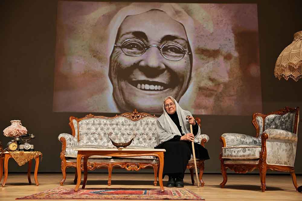 Cumhuriyetin Iz Birakan Kadin Kahramanlarinin Ilham Dolu Hikayeleri Sahneye Tasindi 3