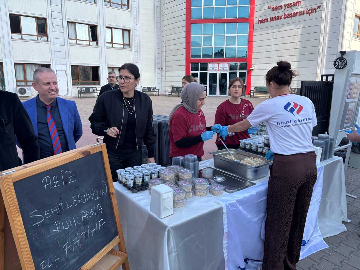 Denizli Final Okullari Sehitler Pilav Hayri4