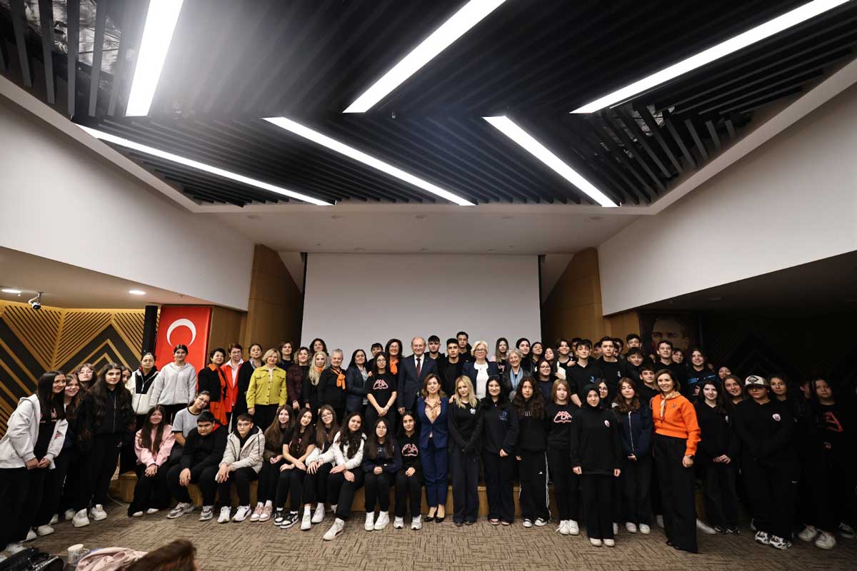 Denizli Kadina Siddet 25 Kasim1