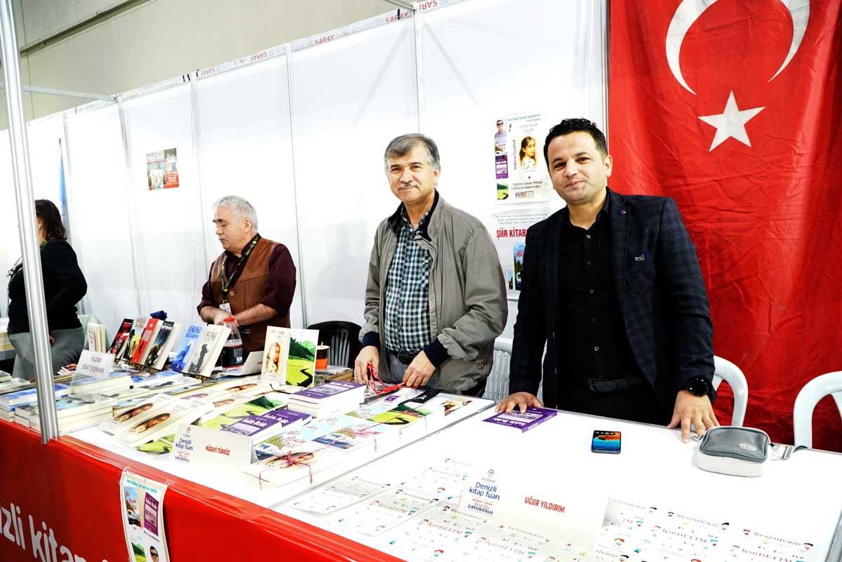 Denizli Kitap Fuari Yazarlar1