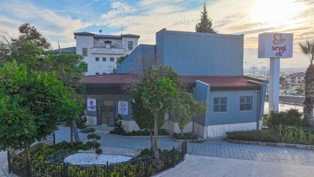 Denizli Sevgi Eli Karsiyaka3