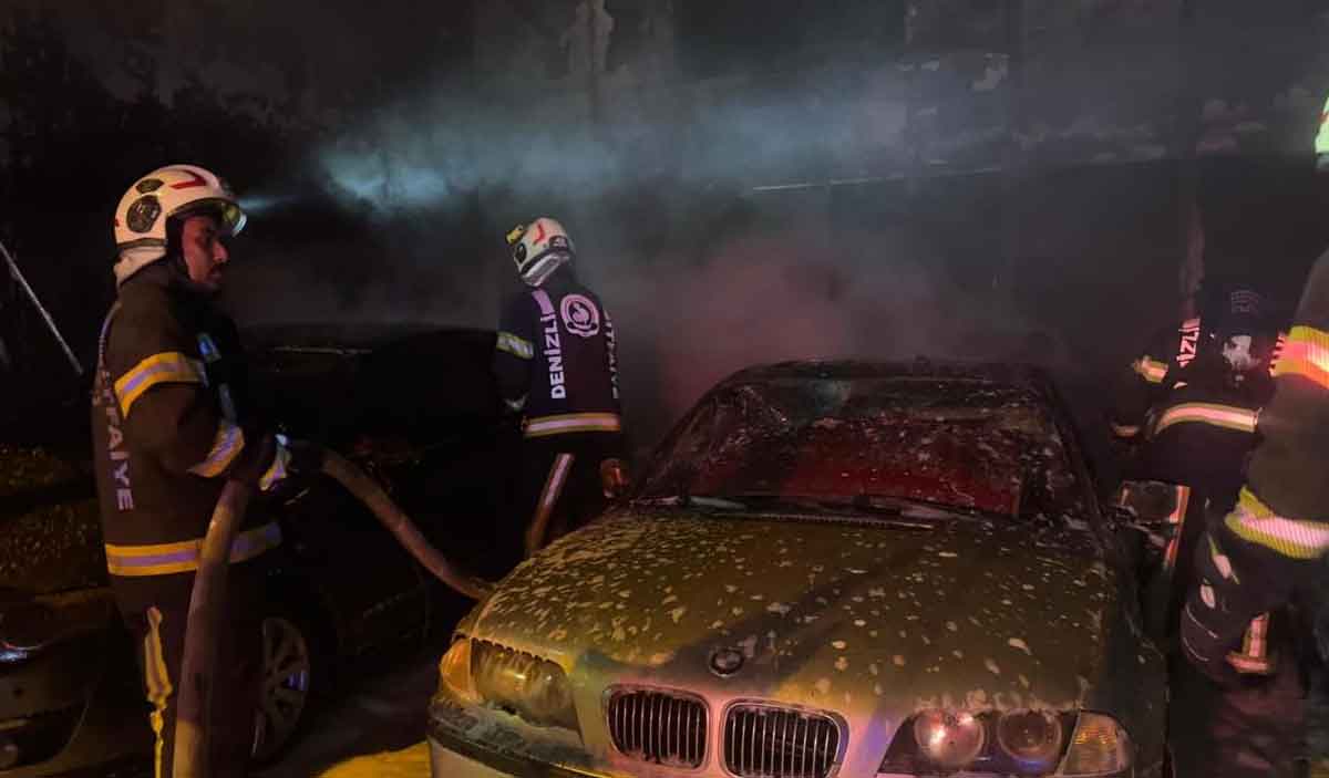 Denizlide Oto Galeri Alevlere Teslim Oldu 3