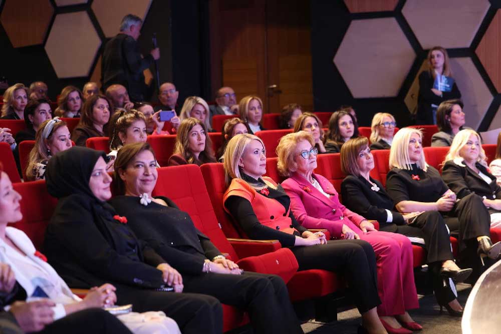 Denizlinin Gucu Kadinlar Zirvesi Merkezefendide Gerceklesti 3