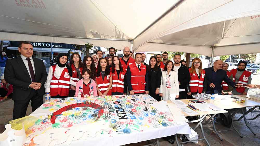 Farkindalik Olusturmak Icin Dtonun Onune Kizilay Cadirlari Kuruldu 7