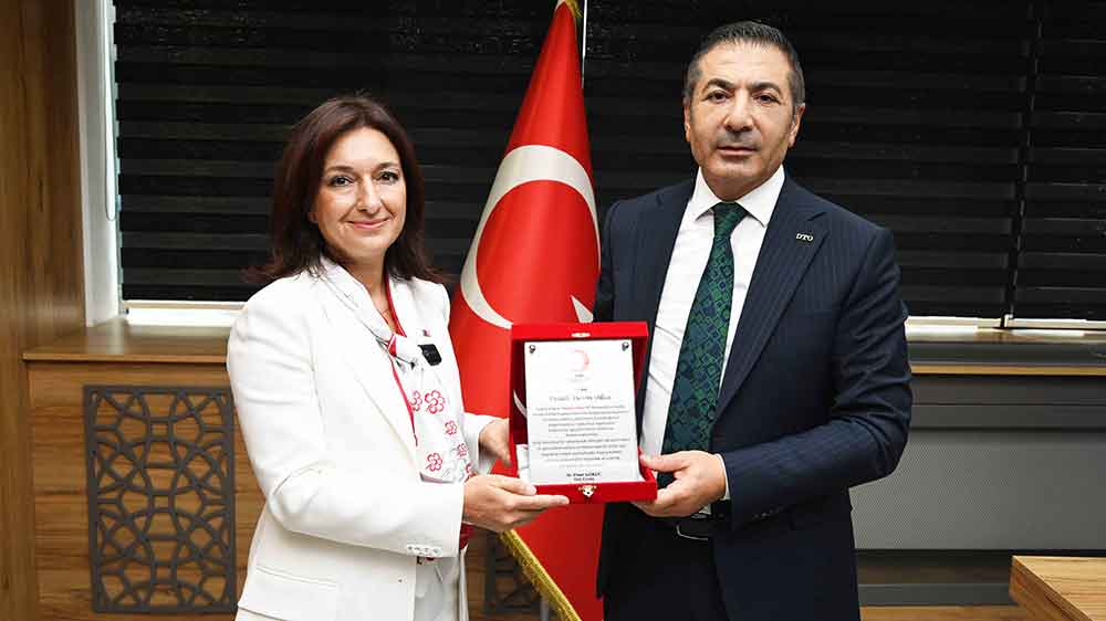 Farkindalik Olusturmak Icin Dtonun Onune Kizilay Cadirlari Kuruldu