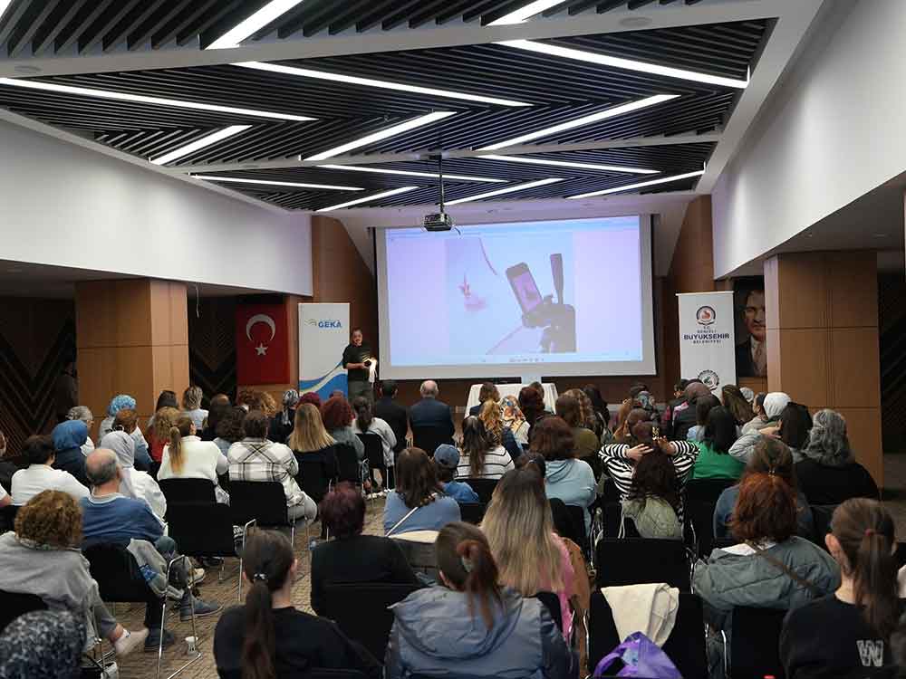 Kadin Girisimcilere Telefonla Urun Fotografciligi Egitimi Verildi 2