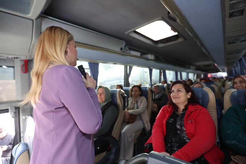 M E R K E Z E F E N D İ L İ K A D I N L A R T A R İ H İ V E D O Ğ A Y I K E Ş F E D İ Y O R 2