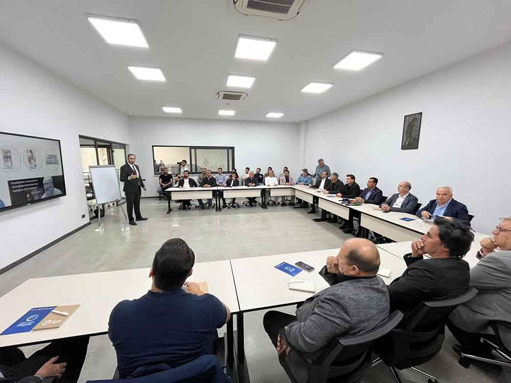 Maksiad Baskani Sari Model Fabrika Sanayimize Onemli Katkilar Sunuyor 1