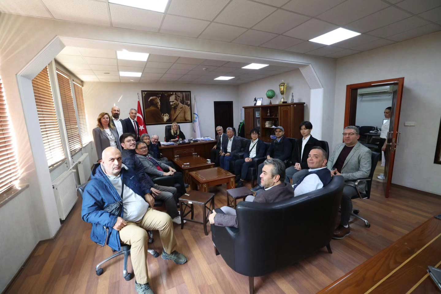 Merkezefendi Belediyesi Deprem Uzmanlarini Agirladi2