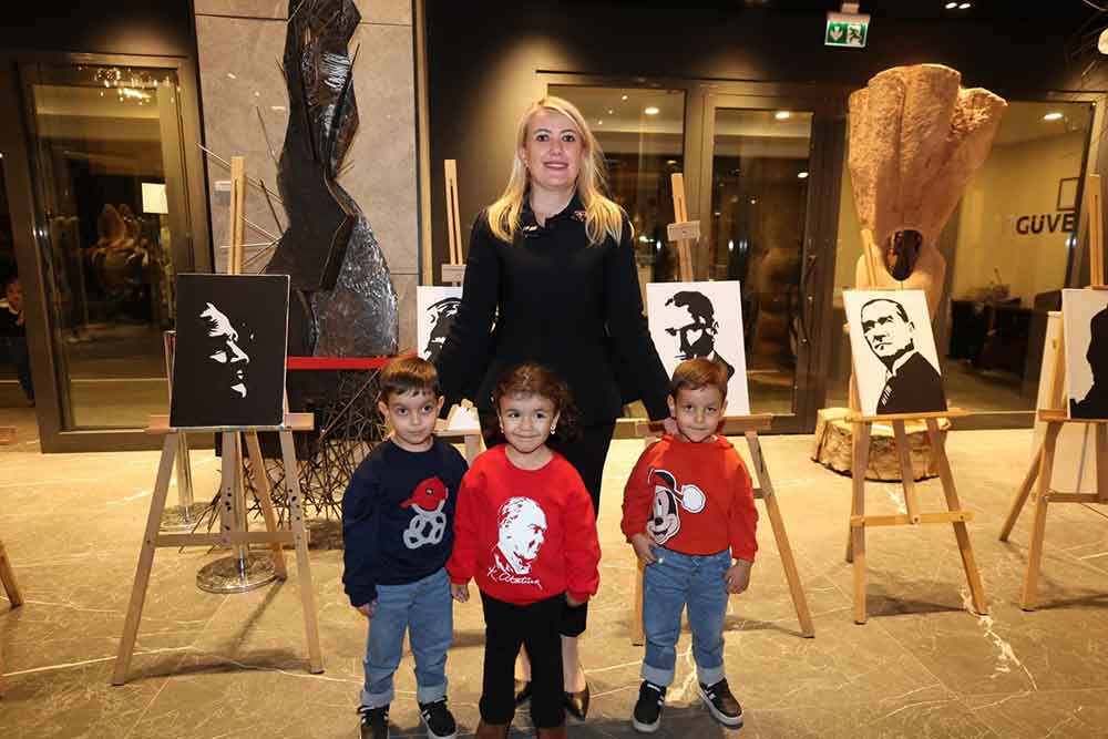 Merkezefendi Kreslerinde Egitim Goren Miniklerden 10 Kasima Ozel Ataturk Sergisi 3