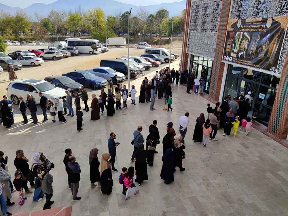 Mukaddes Emanetler Sergisi Yogun Ilgi Gordu 5