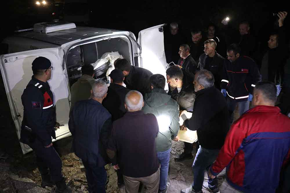 Ormana Odun Toplamaya Giden Ciftin Cansiz Bedenleri 2 Gun Sonra Bulundu