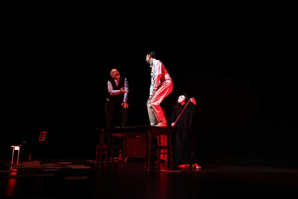 Turk Tiyatrosunun Bellegi Buyuksehir Sahnesinde