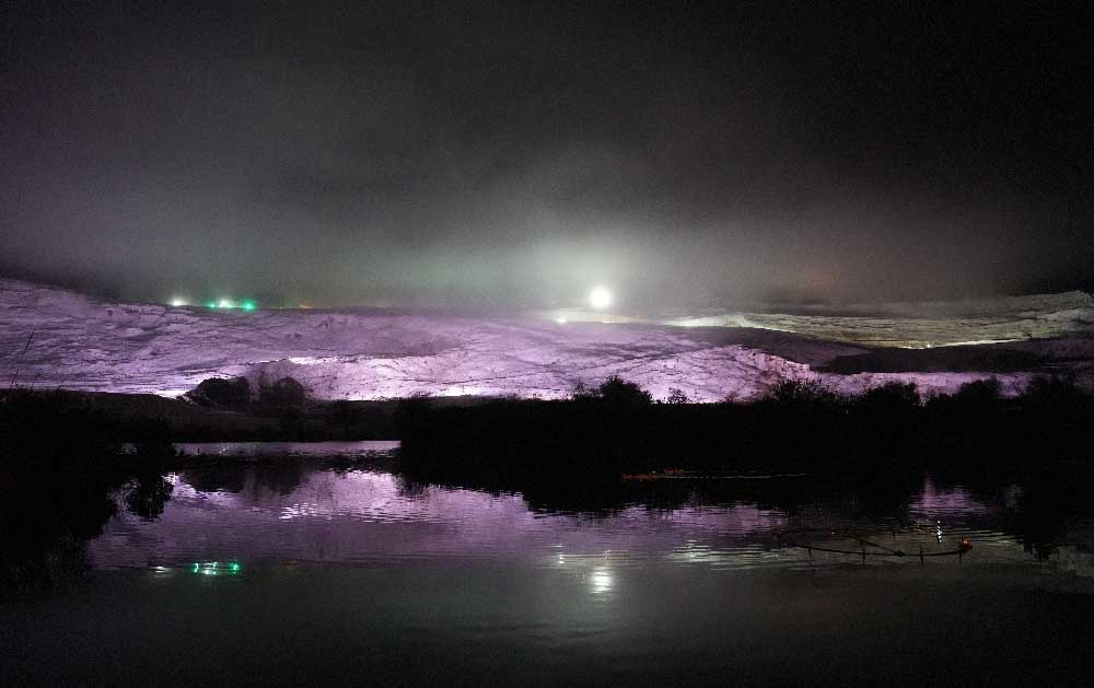 Beyaz Cennette Yagmur Sonrasi Olusan Sis Kartpostallik Goruntuler Olusturdu 2
