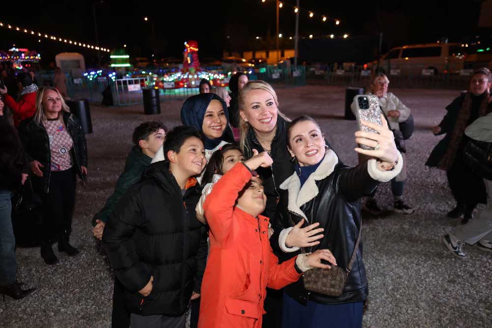 Buz Pateni Pisti Genclerin Yeni Bulusma Noktasi Oldu 1