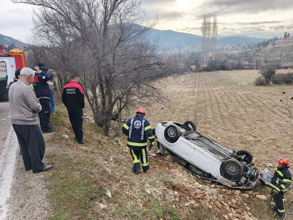 Denizli Cameli Imamlar Trafik Kazasi 2 Yarali4