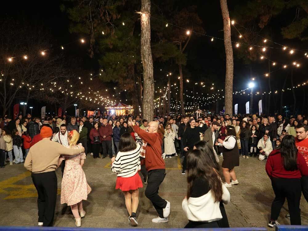 Denizli Yilbasi Festivaline Akin Ediyor 2