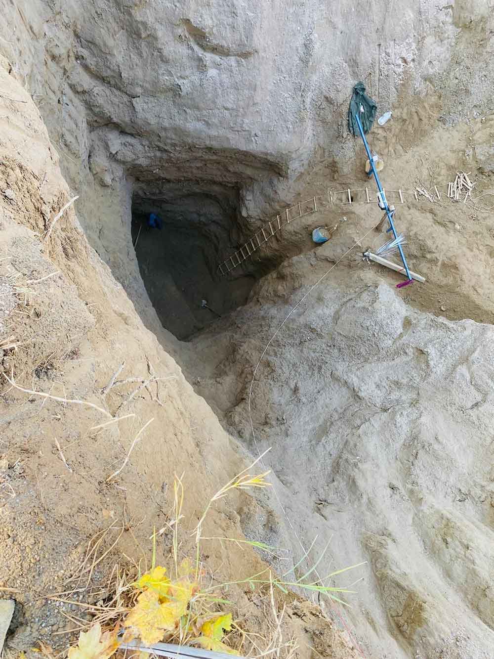 Denizlide 30 Metrelik Cukur Kazip Tarihi Eser Aradilar 2