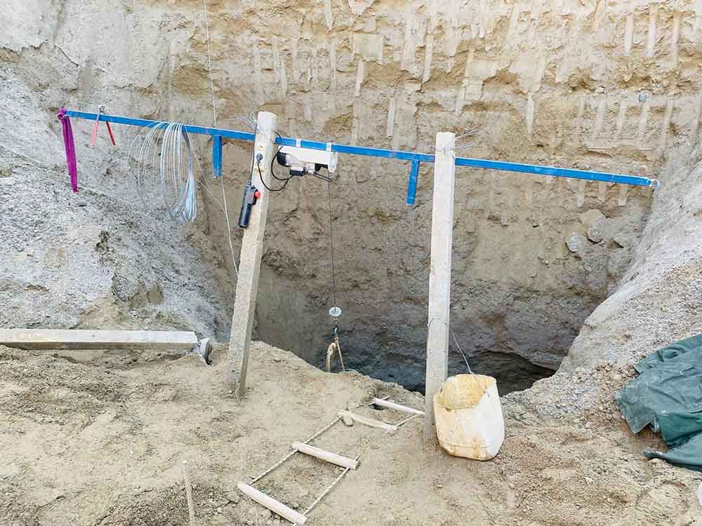 Denizlide 30 Metrelik Cukur Kazip Tarihi Eser Aradilar 3