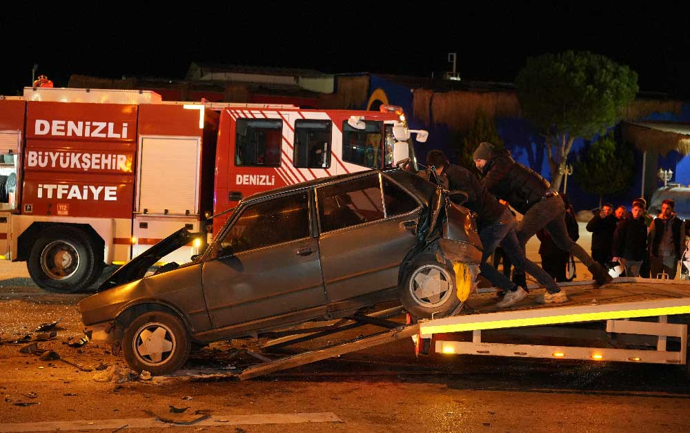 Denizlide 5 Aracin Karistigi Zincirleme Kaza Cok Sayida Kisi Yaralandi 3