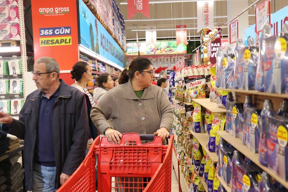 Denizlide Anpa Gross Marketin Indirimli Acilisi Uzun Kuyruklar Olusturdu2