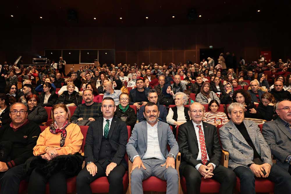 Denizlide Binlerce Kisi Ayni Manevi Iklimde Bir Araya Geldi 1