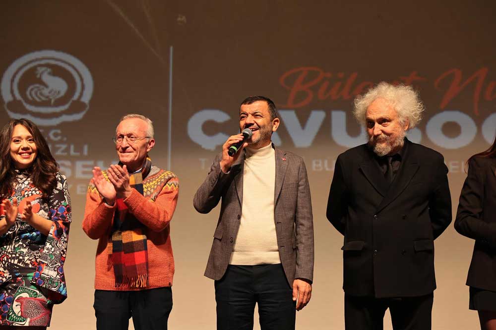 Denizlide Dev Gala Bak Postaci Geliyor Icin Binlerce Kisi Akin Etti8