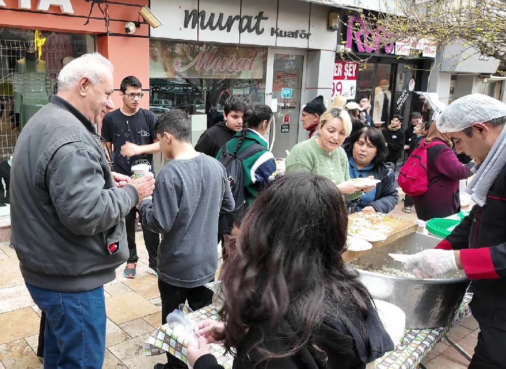 Denizlide Esnaflardan Tavuklu Pilav Hayri 2