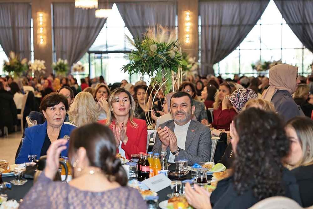 Denizlide Kadin Kursiyerlere Yeni Yila Merhaba Etkinligi