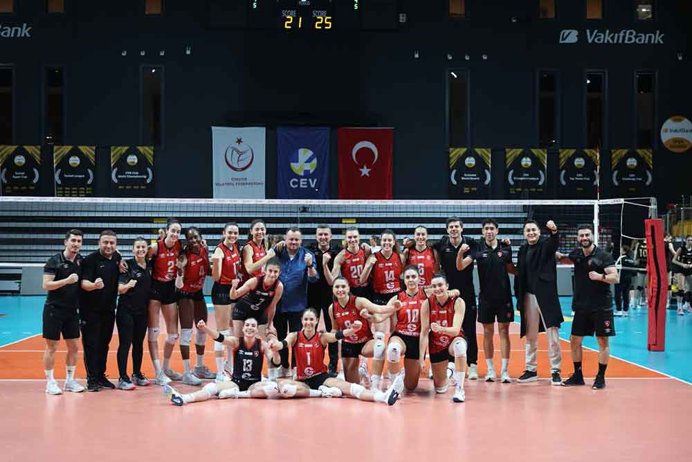 Denizlinin Sultanlari Lider Manisayi Agirliyor