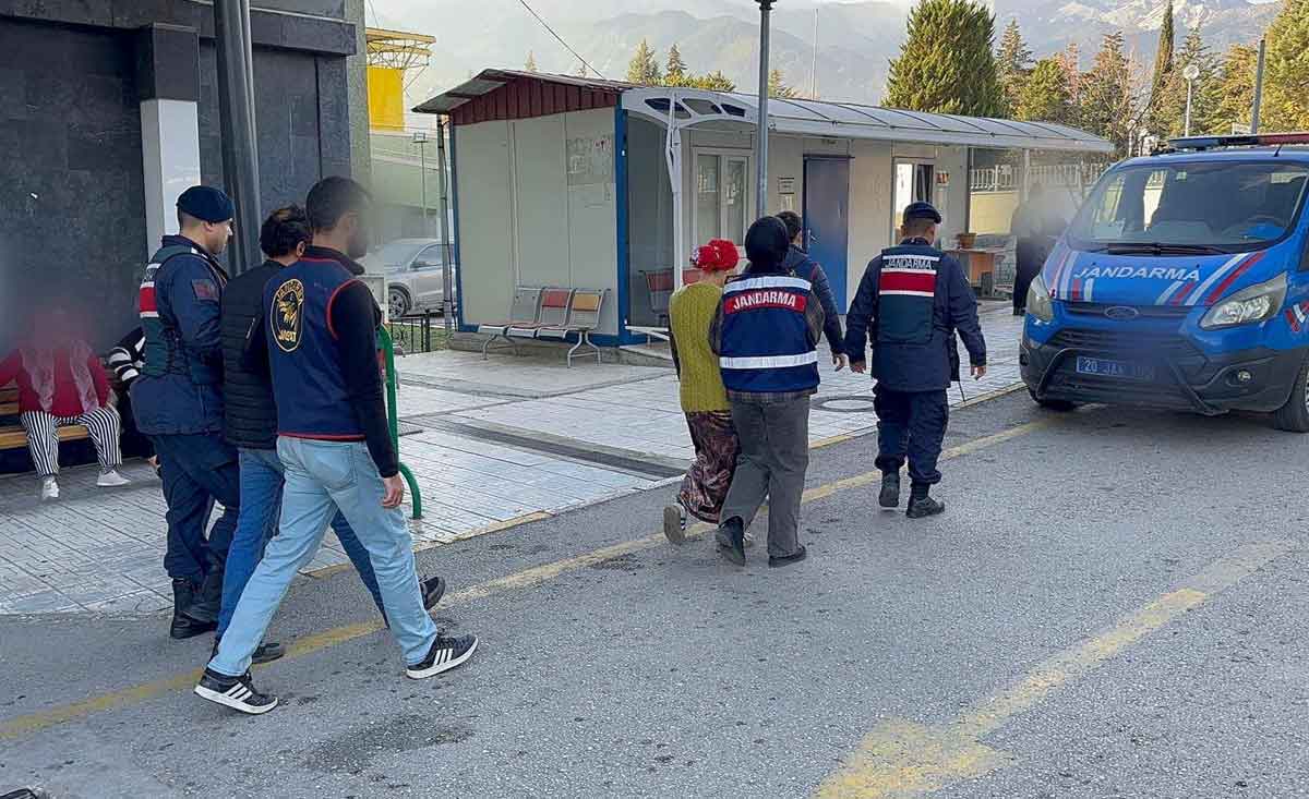 Evlilik Vaadiyle Dolandiricilik Yapan Ceteye Safak Operasyonu 5 Supheli Yakalandi