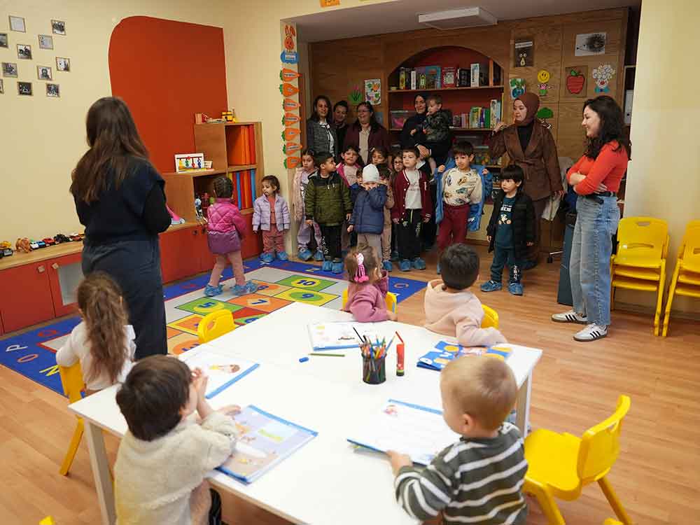 Kucuk Yureklerden Sevgi Eline Anlamli Destek 1