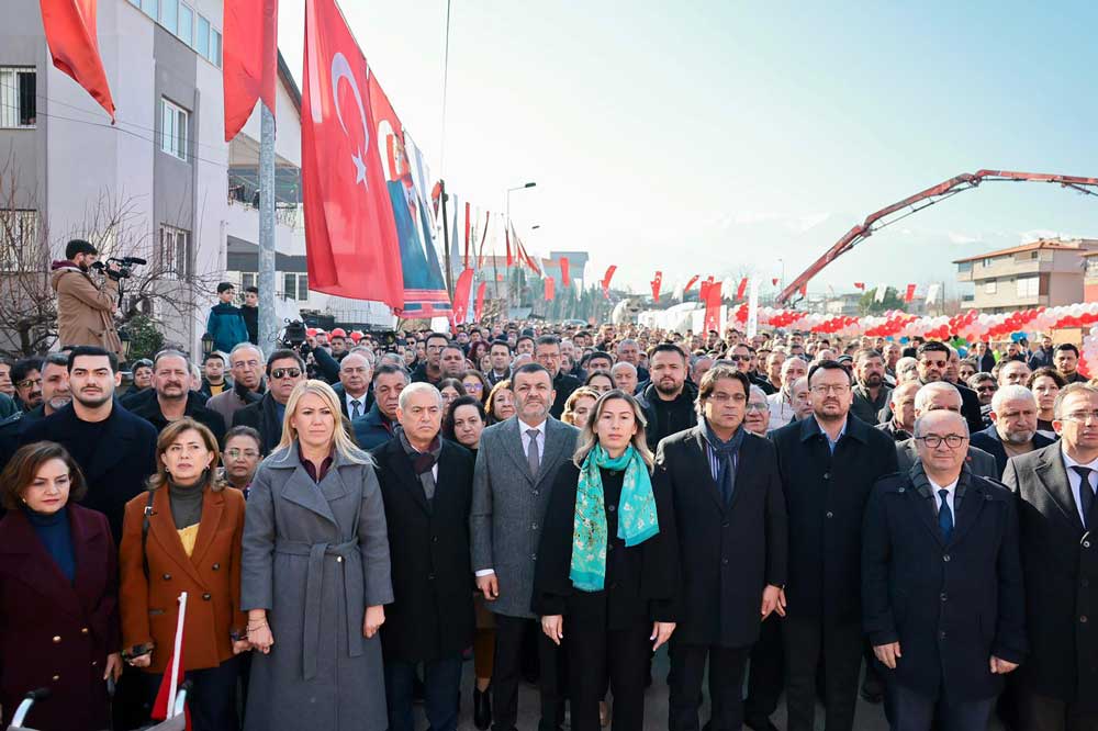 Baskan Cavusoglu Bu Sehirde Cocuklar Guvende Kadinlar Ozgur Olacak6